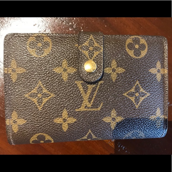 Louis Vuitton Handbags - Authentic Louis Vuitton Wallet